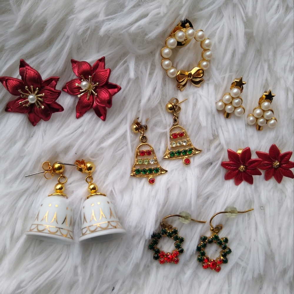 Lot of 6 Vintage Christmas Earrings & Pin